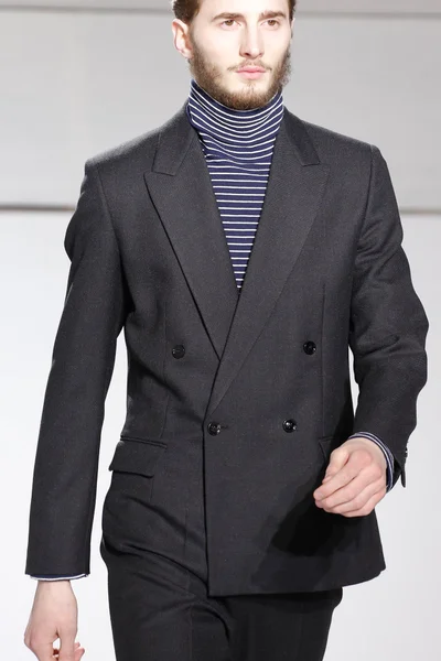 Look 49